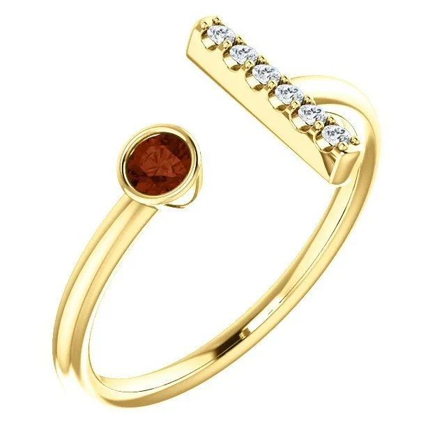 14KT GOLD 0.14 CT GARNET & .05 CTW DIAMOND BAR RING