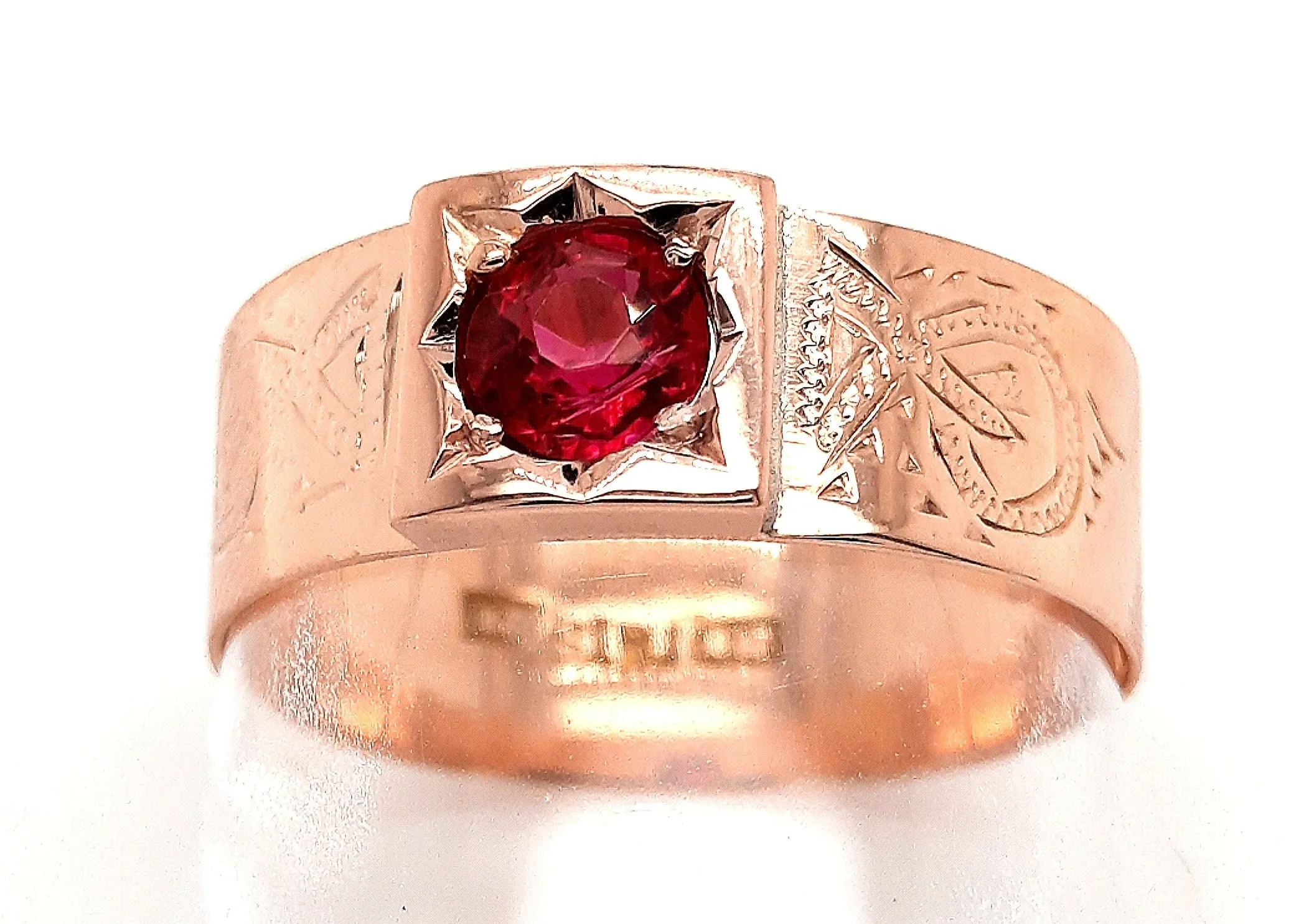 9ct Yellow Gold Garnet Ring with Hand Engraved Shoulders