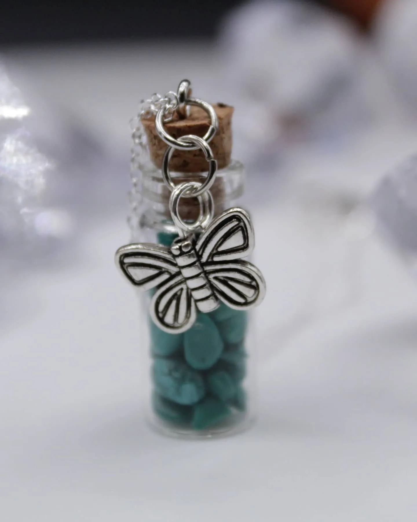 Butterfly necklace (turquoise crystal)