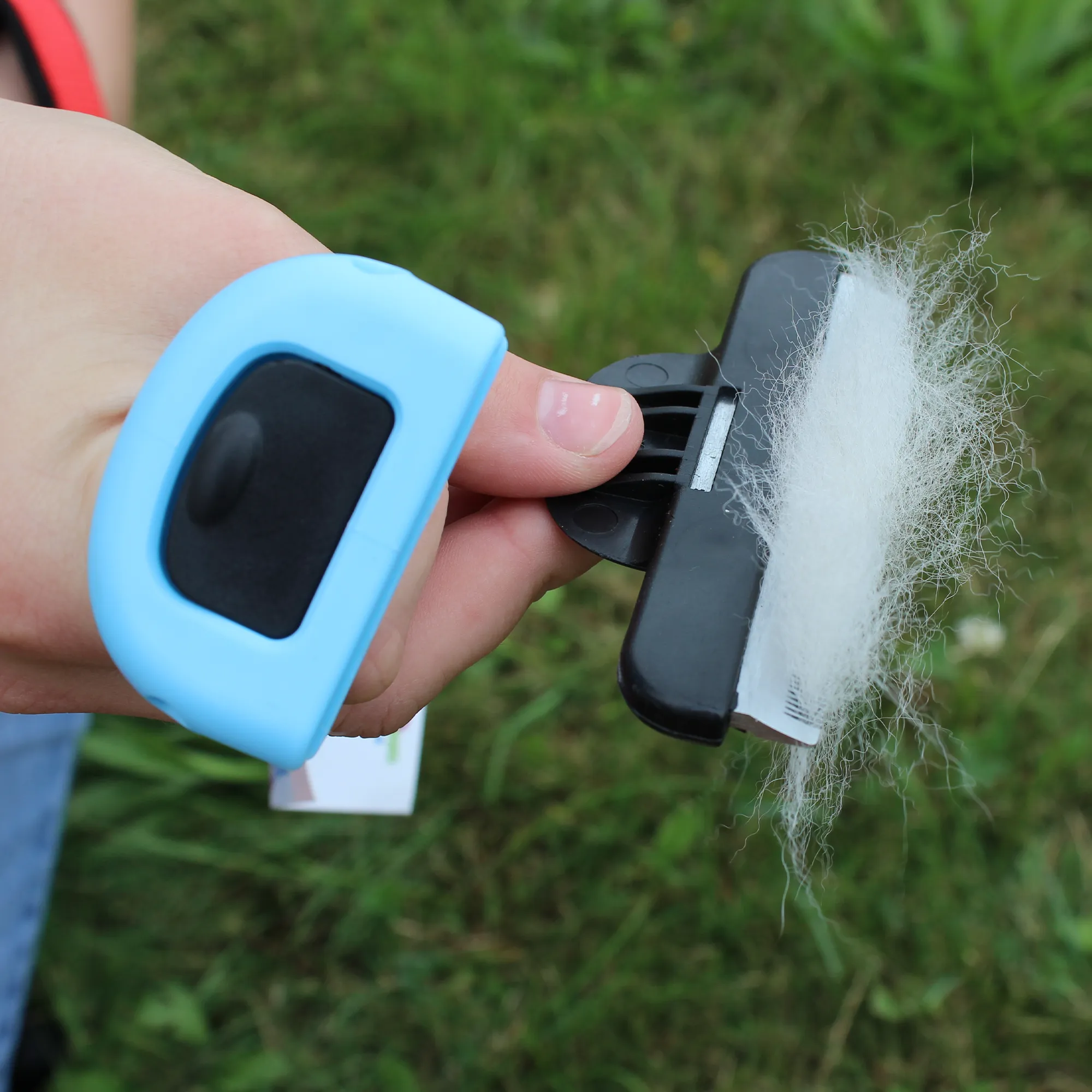 CuteNfuzzy Deshedding Pet Grooming Comb