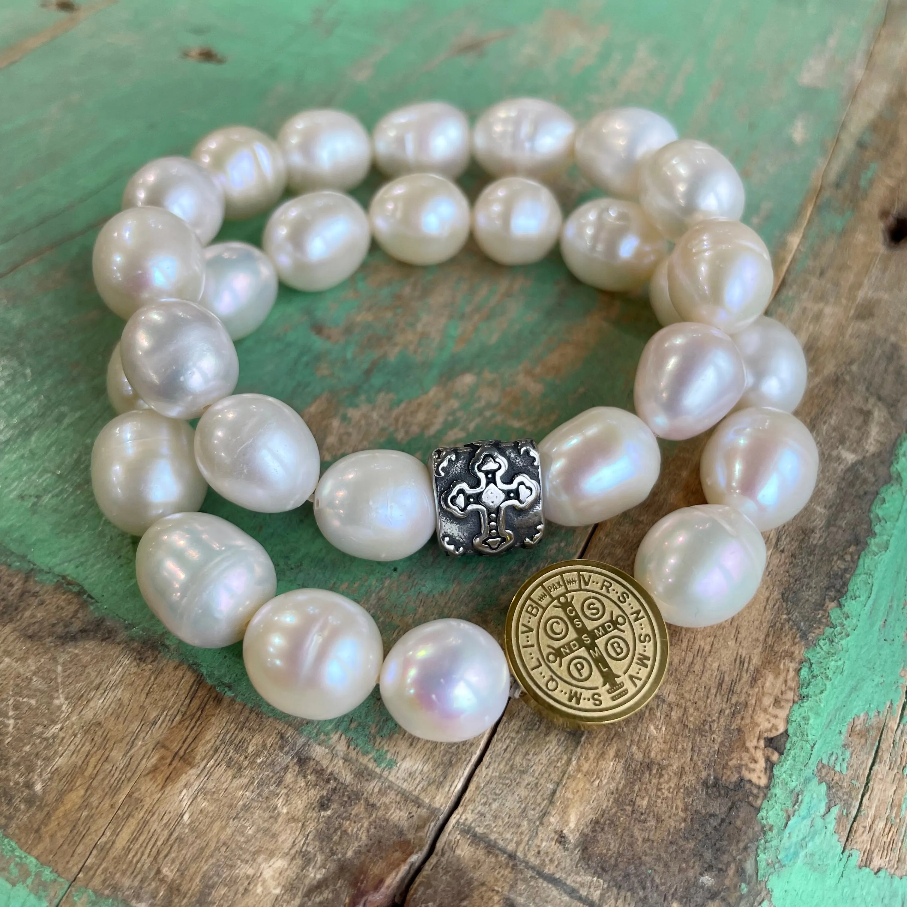 Freshwater Pearl Bracelet with Barrel Cross