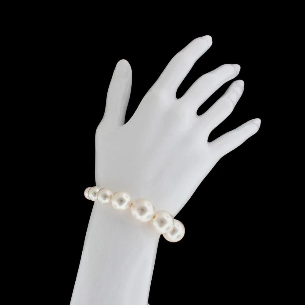 Graduated Pearl Bracelet