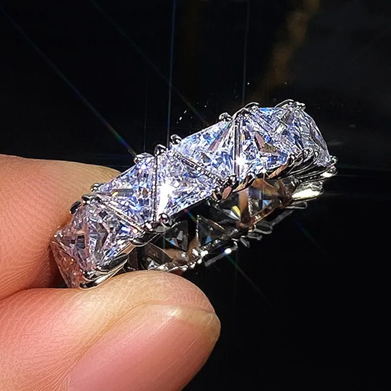 MAC161 Full-Circle Single-Row Triangular Zircon Ring