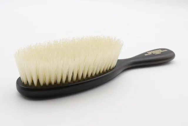 Oval Pin Brush No.207