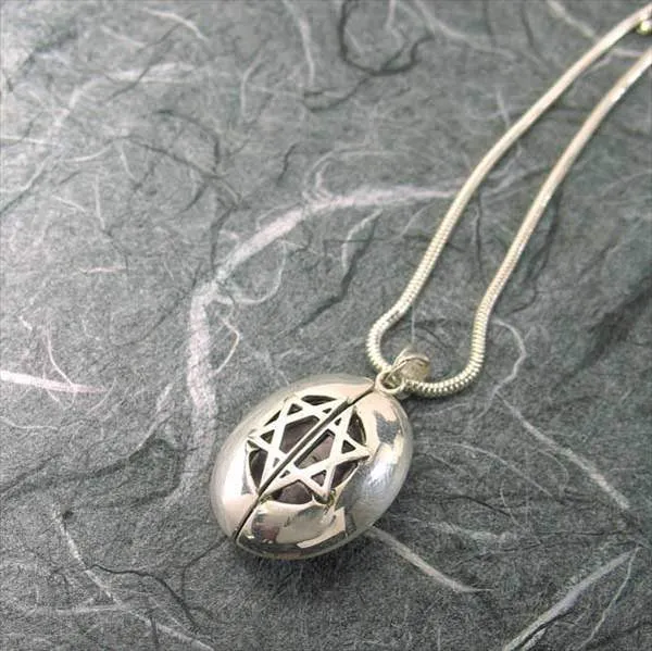 Star of David Necklace Photo Locket Necklace