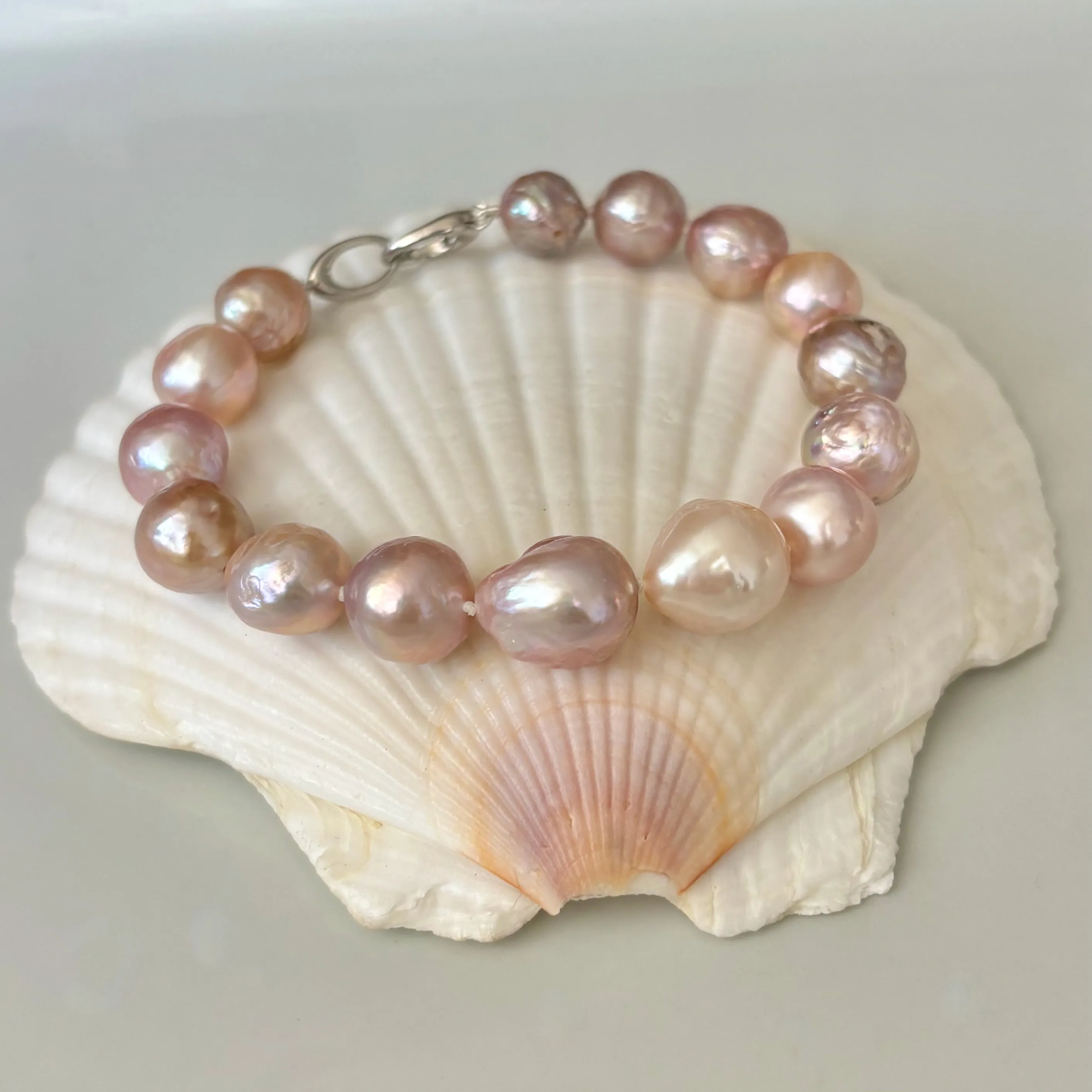 sweet petal color Japan Kasumi pearl bracelet