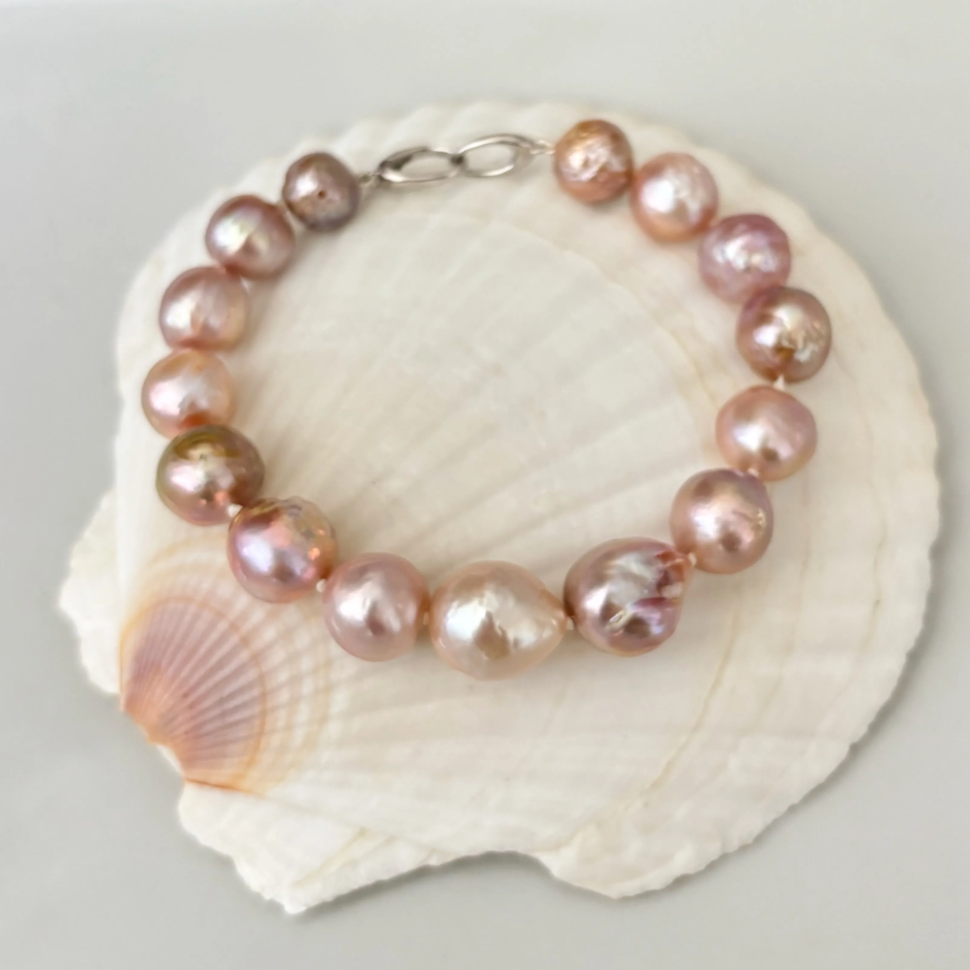 sweet petal color Japan Kasumi pearl bracelet