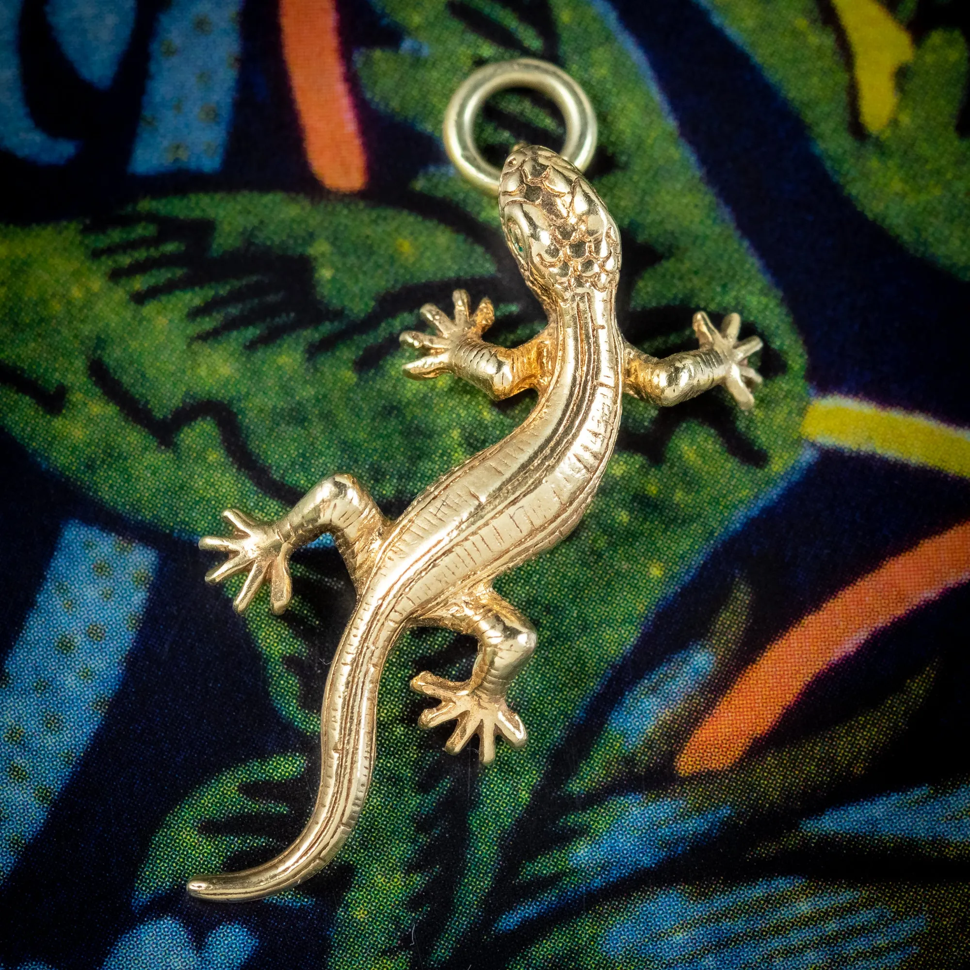 Vintage Lizard Charm Pendant 9ct Gold