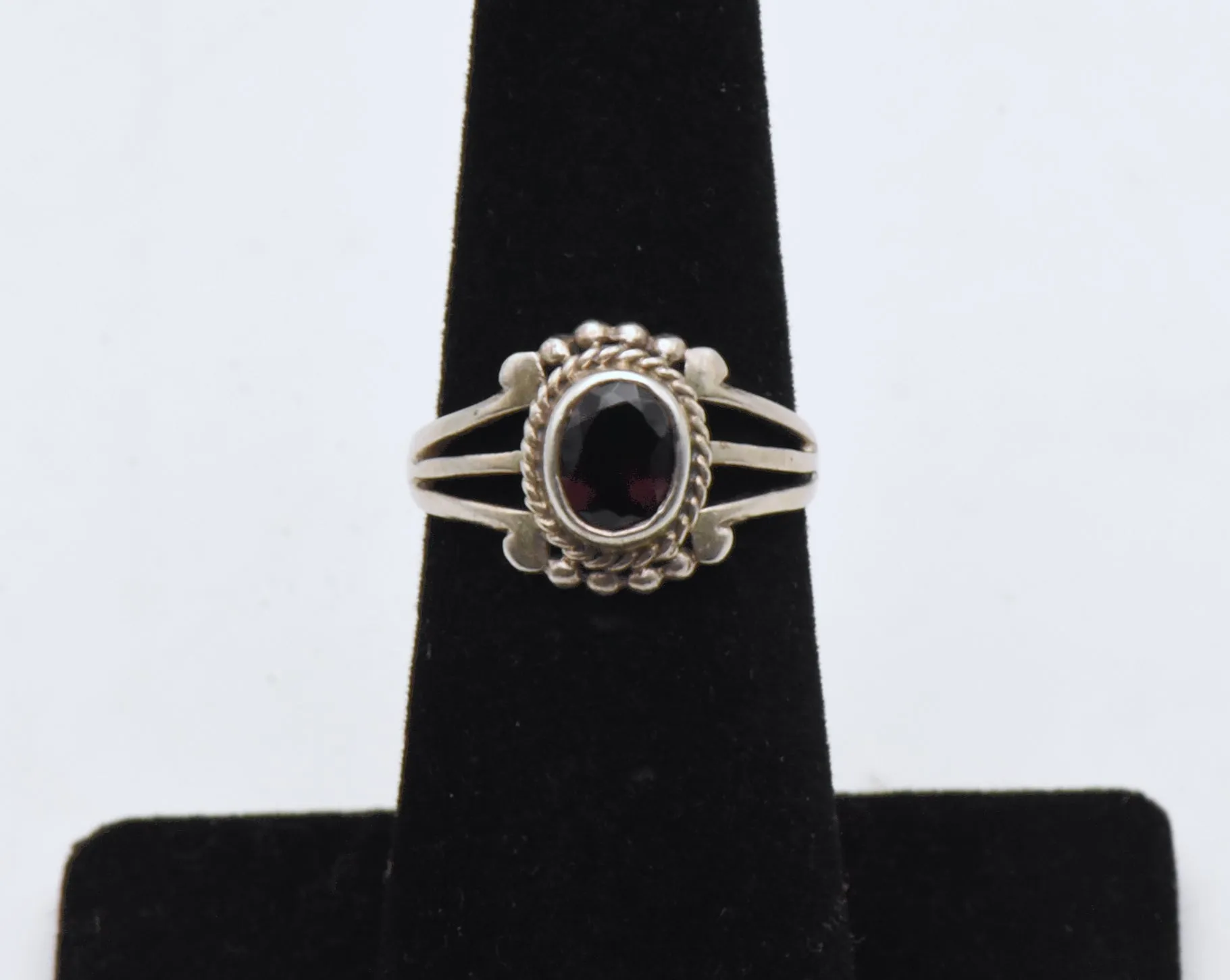 Vintage Red Garnet Sterling Silver Ring - Size 5.75