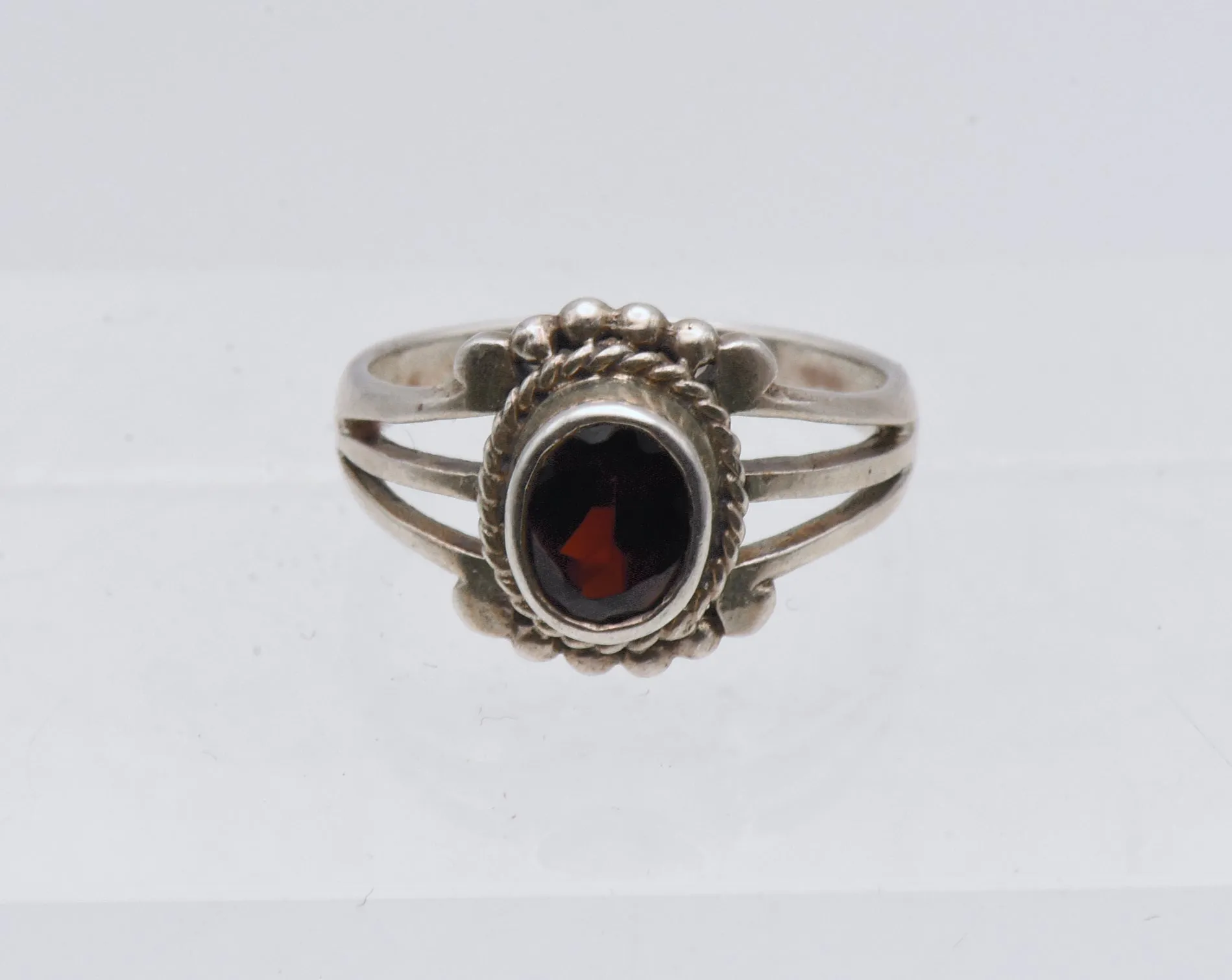 Vintage Red Garnet Sterling Silver Ring - Size 5.75