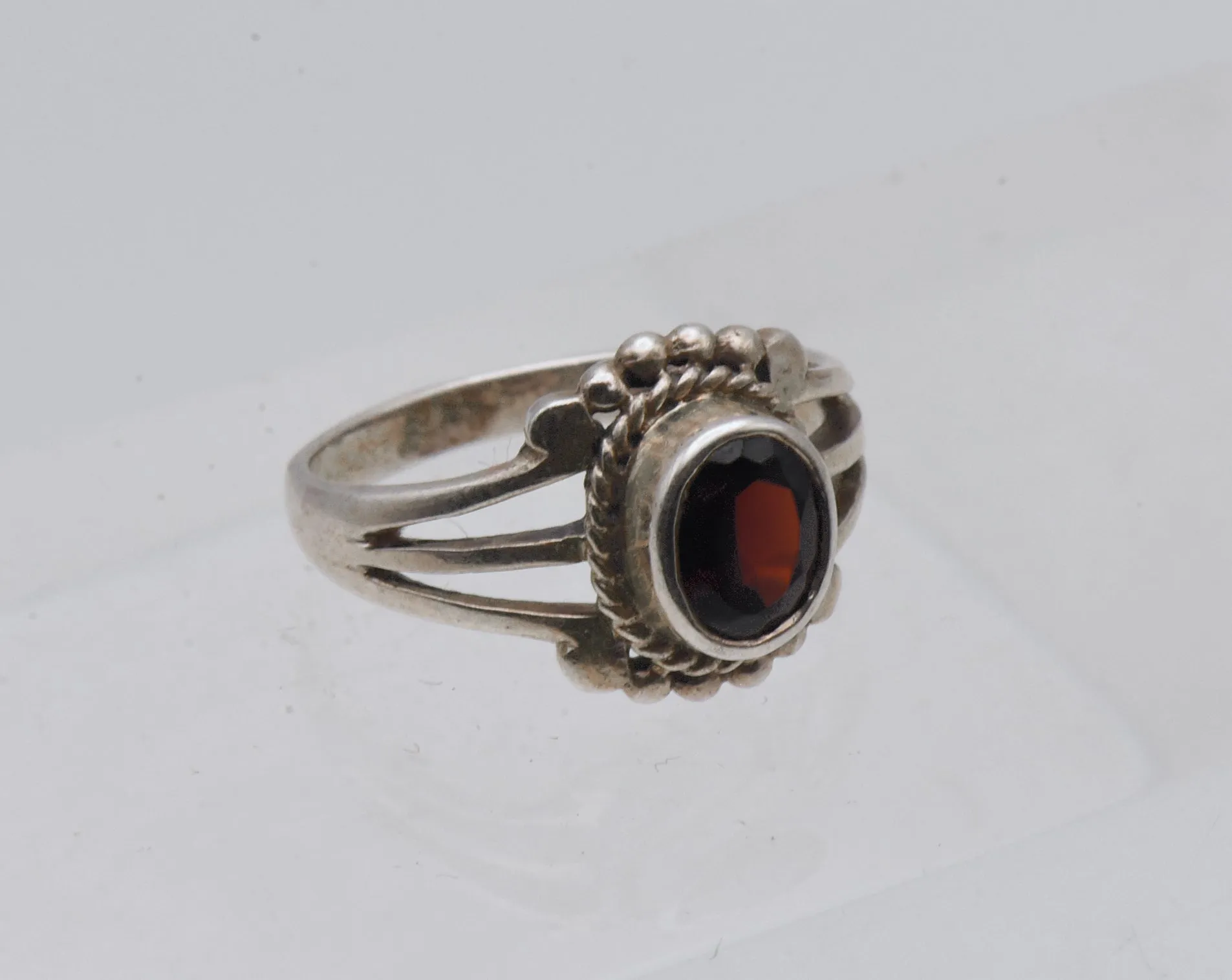 Vintage Red Garnet Sterling Silver Ring - Size 5.75