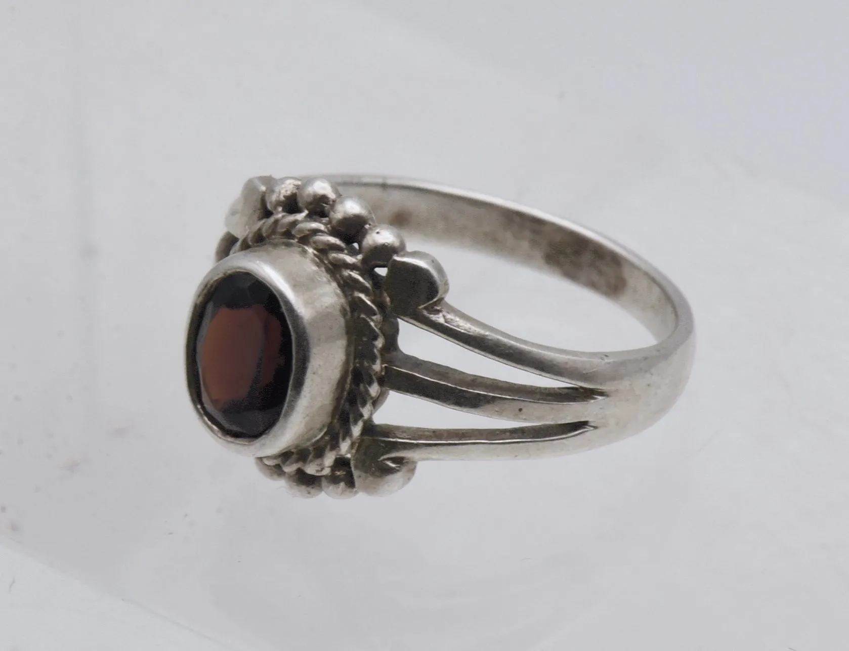 Vintage Red Garnet Sterling Silver Ring - Size 5.75