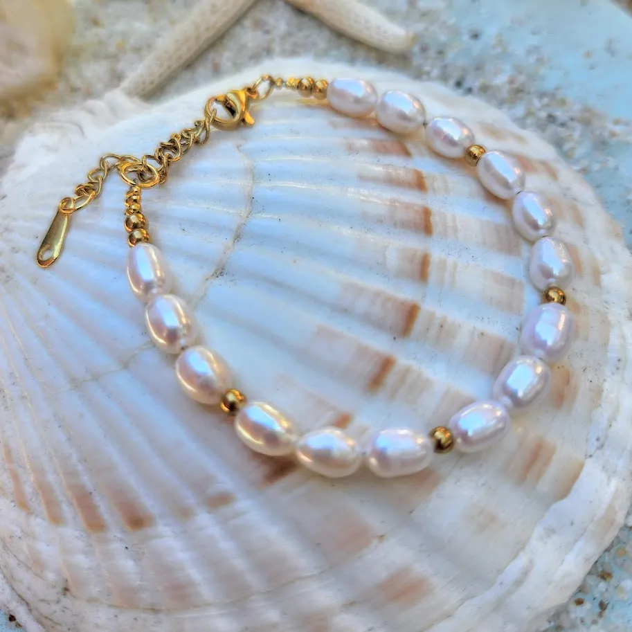 WHITE BAROQUE PEARL WATERPROOF 18K GOLD BRACELET